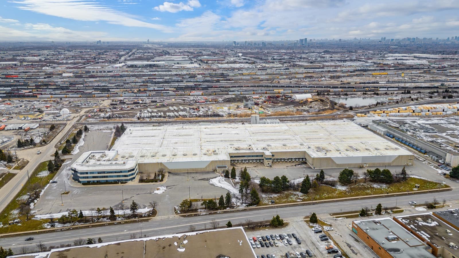 2777 Langstaff Road, Vaughan (Concord)